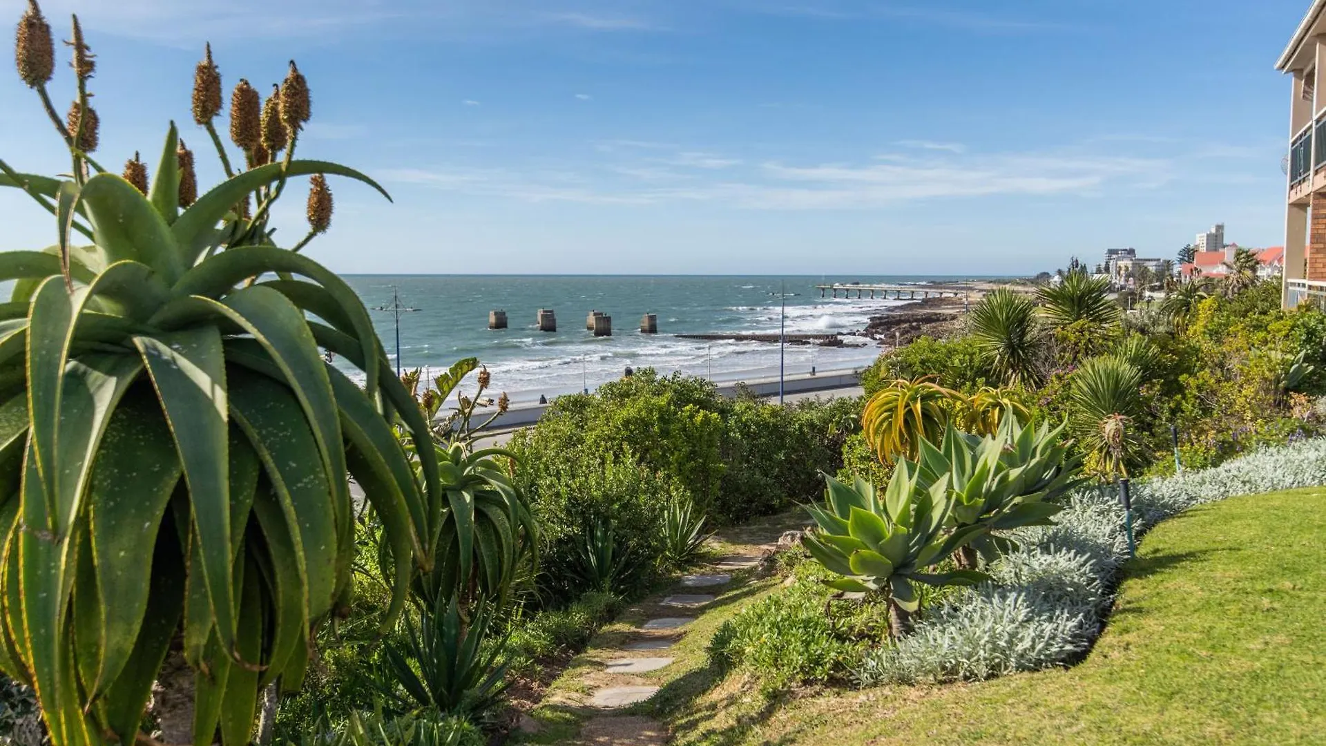 Wavy Daze Luxury Apartment #Inverter Port Elizabeth 0*,  South Africa